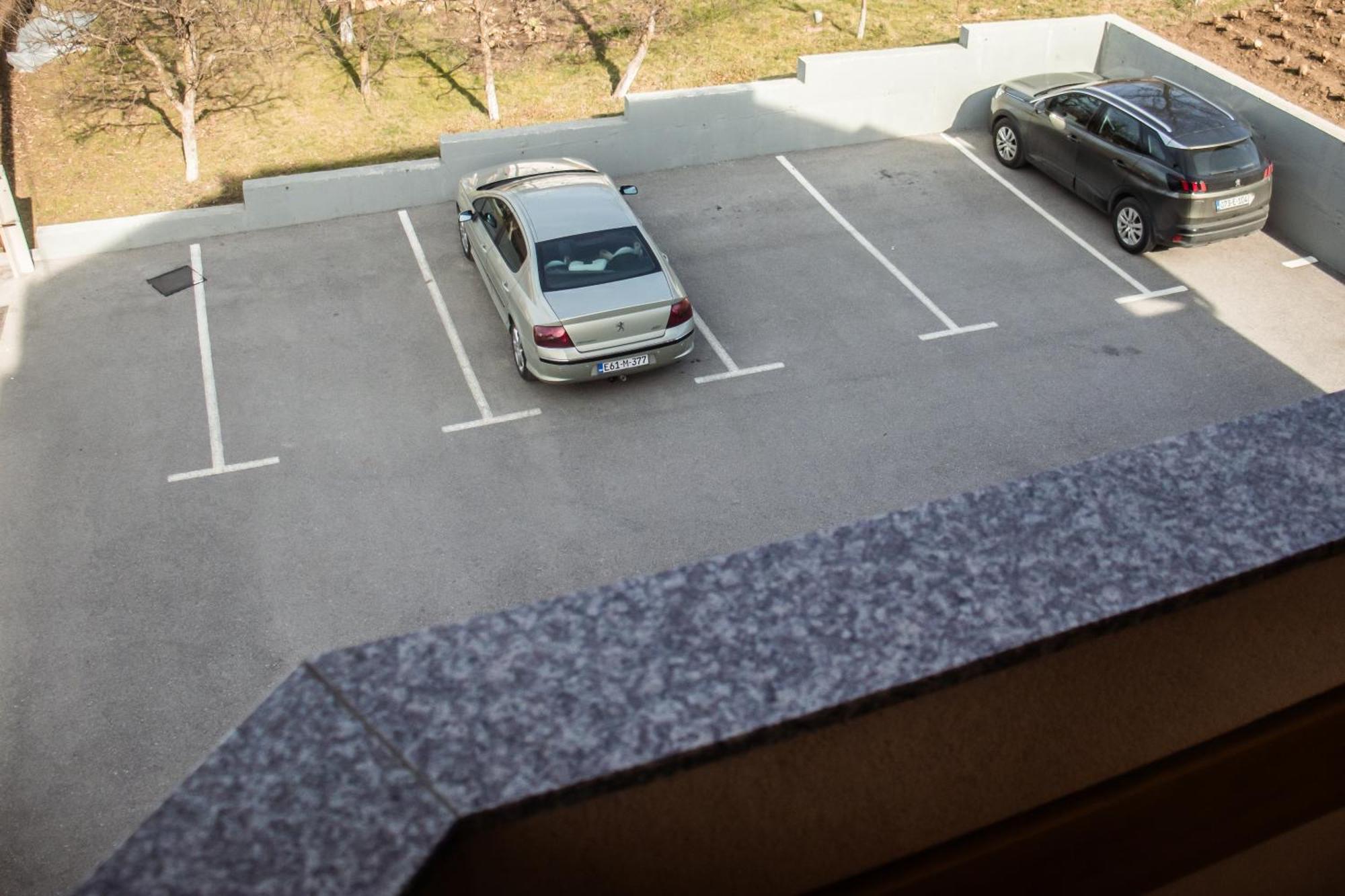 Apartments Basic Visoko Εξωτερικό φωτογραφία
